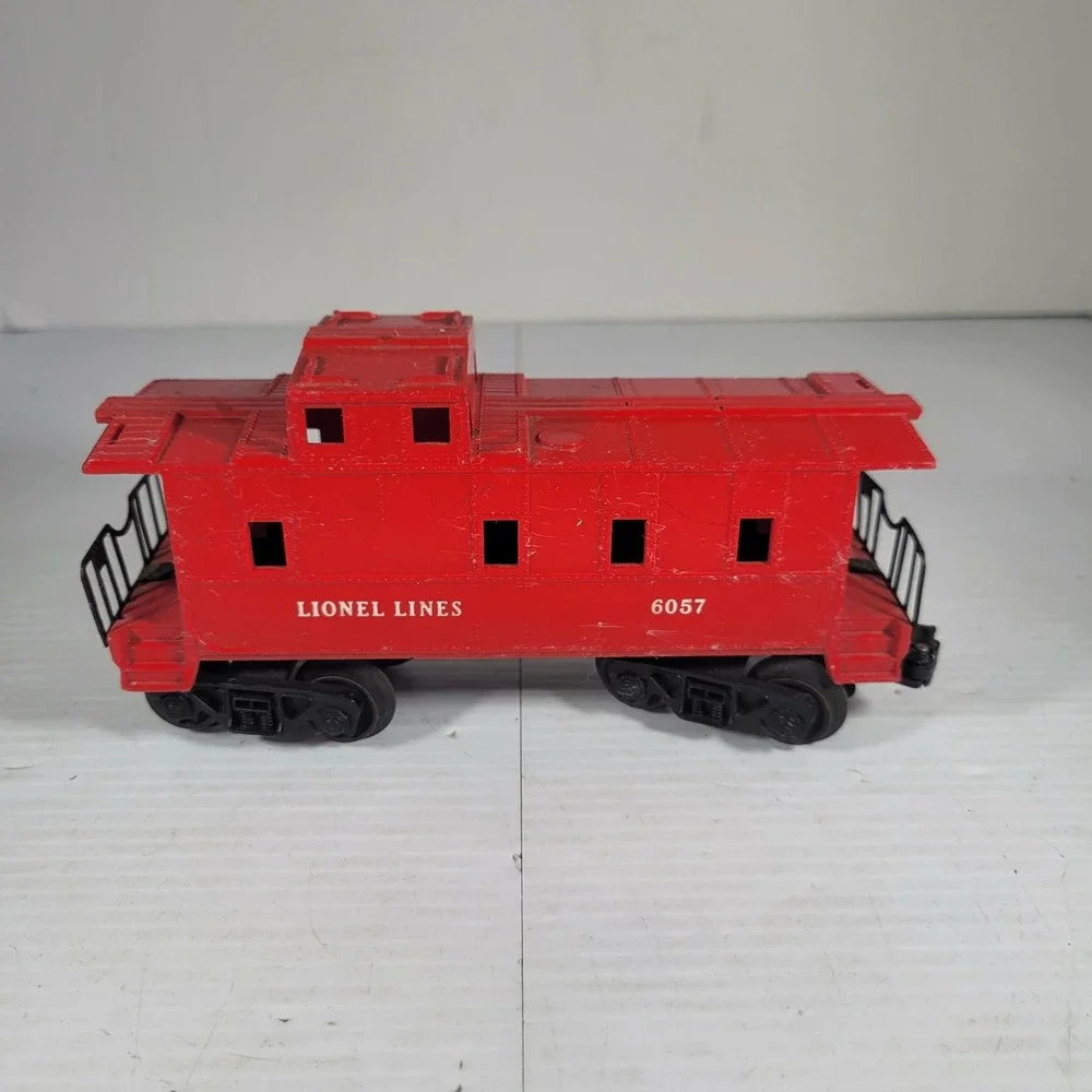 Lionel 6057 Caboose O-Gauge Red Fair Flawed Detached Truck Vintage Postwar Rail